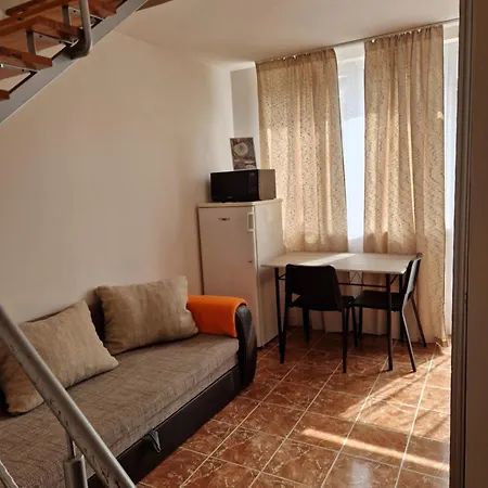 Magnolia アパート ハイデゥソボスロー